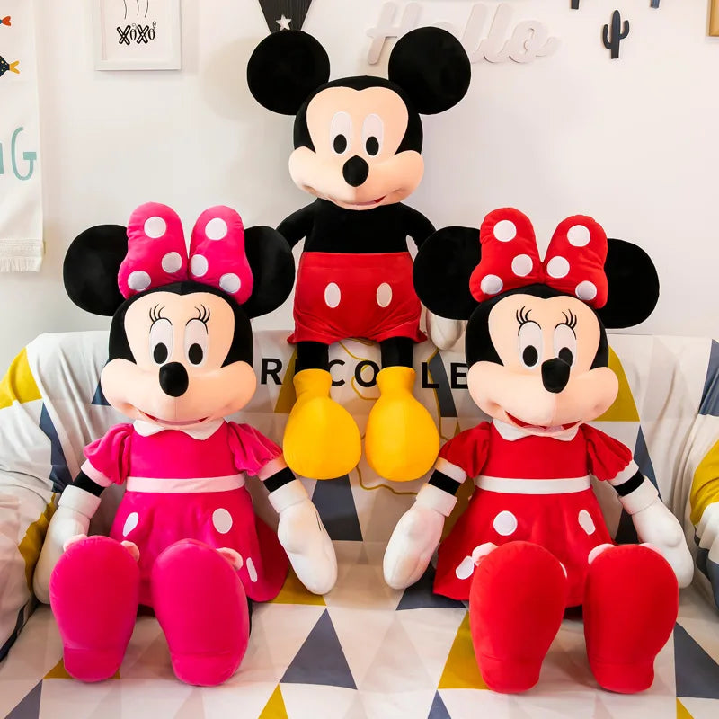 “Mickey e Minnie de Pelúcia 35cm – Magia Disney em Forma de Abraço!”